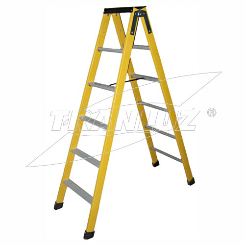 Escalera de Fibra de Tijera